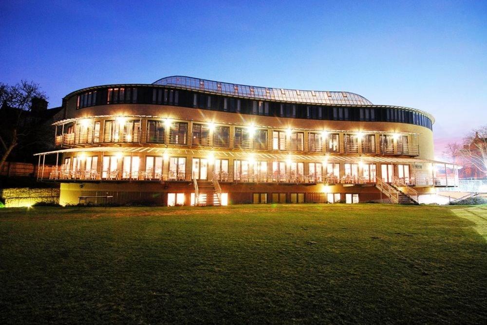 Oxford University Club Exterior photo